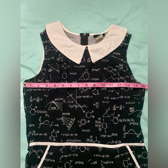 Retrolicious Chemistry Math Equation Dress, Medium - Picture 6 of 8
